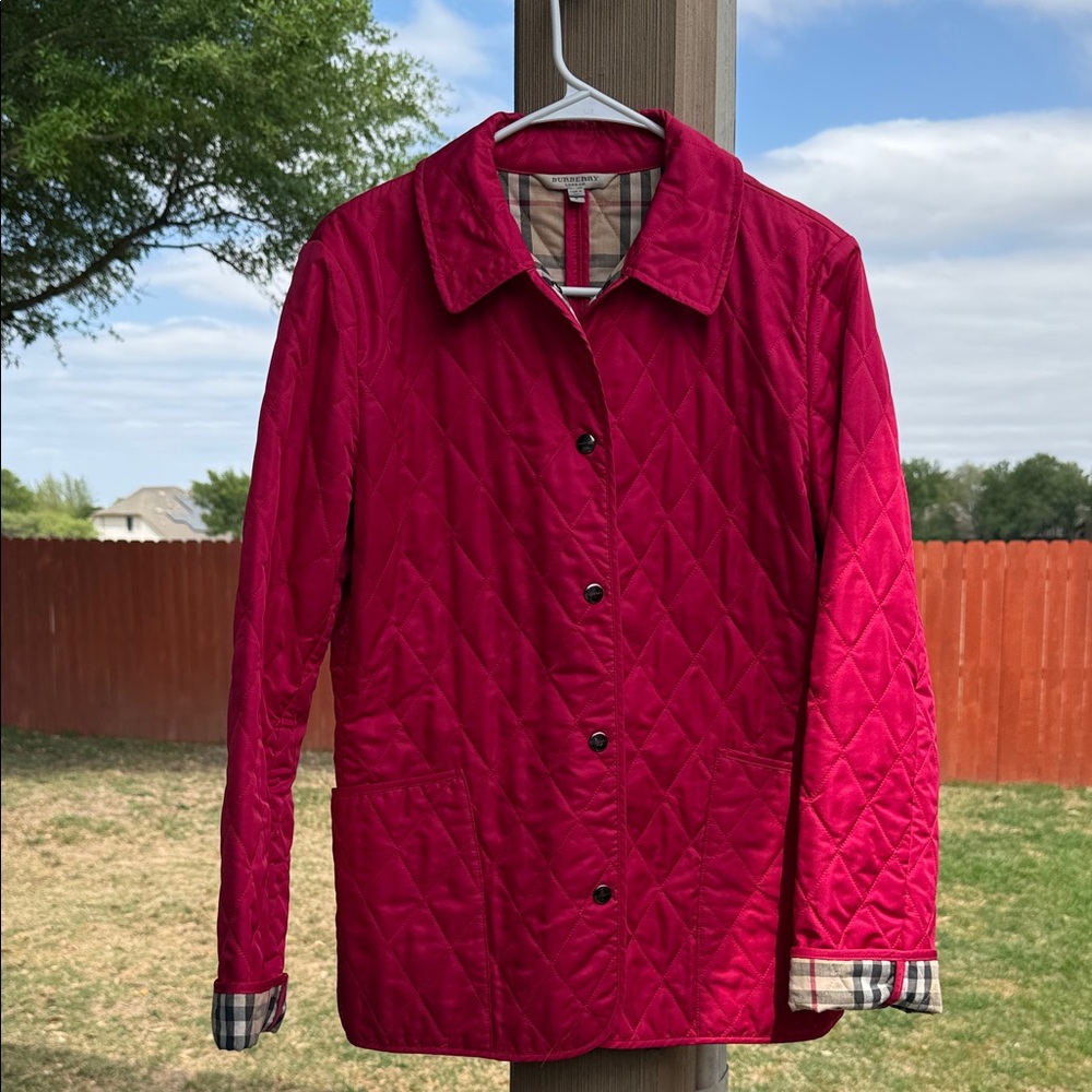 Burberry Quilted Button-Front Women's Jacket in Magenta Pink size S - Picture 2 of 8
